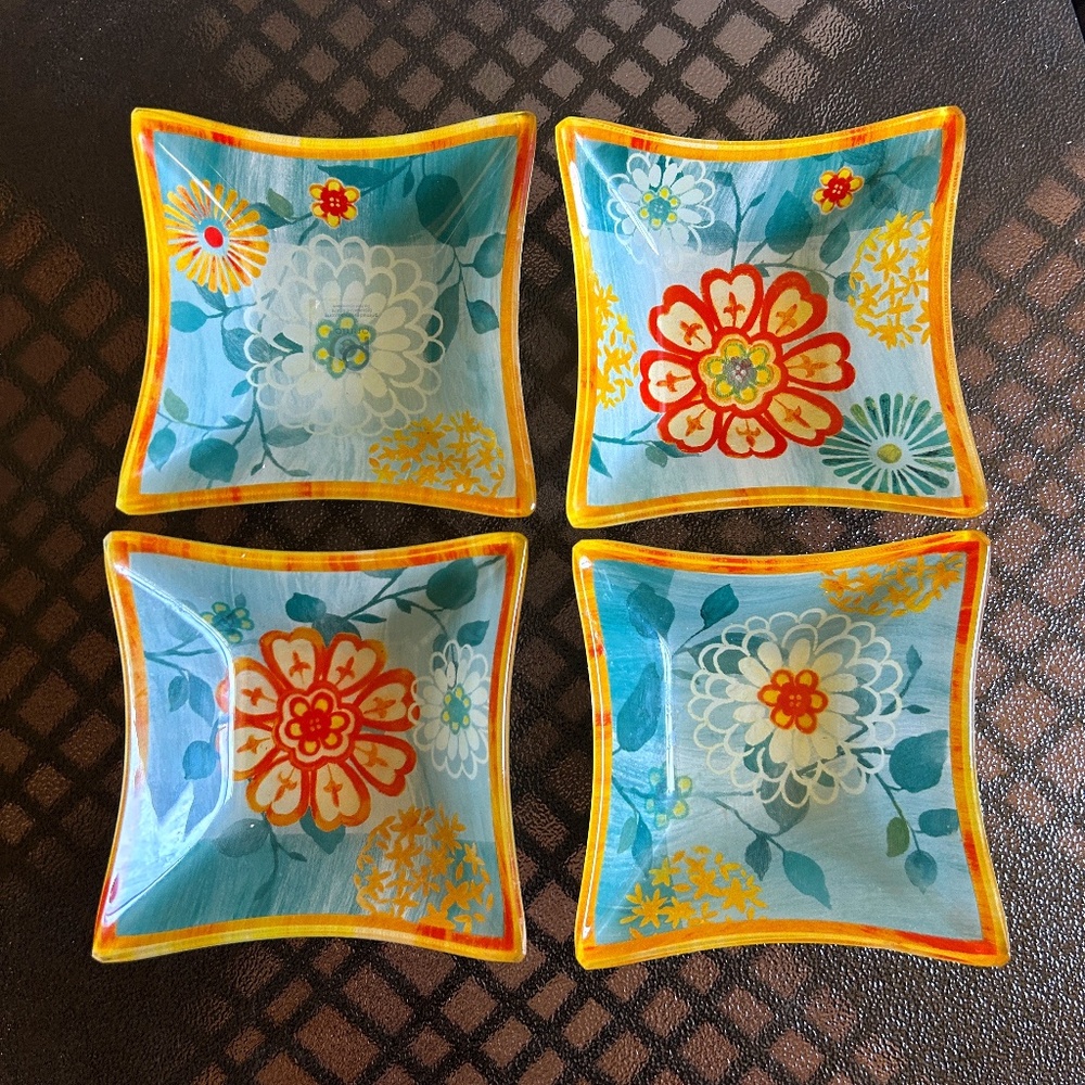 Prima Design Small Square Glass Curved Plates Bowls Flowers Size 5" x 5"